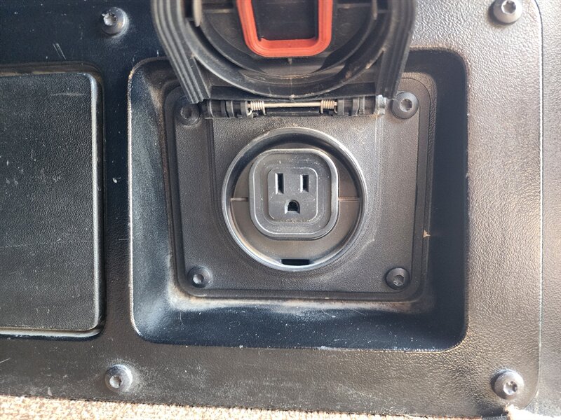 2015 Toyota Tacoma PreRunner V6 - Photo 17 - Fountain Hills, AZ 85268