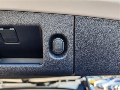 2019 Chevrolet Tahoe Premier   - Photo 19 - Fountain Hills, AZ 85268