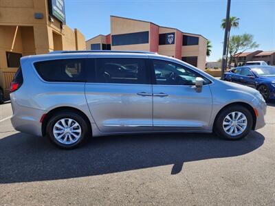 2018 Chrysler Pacifica Touring L Plus   - Photo 2 - Fountain Hills, AZ 85268