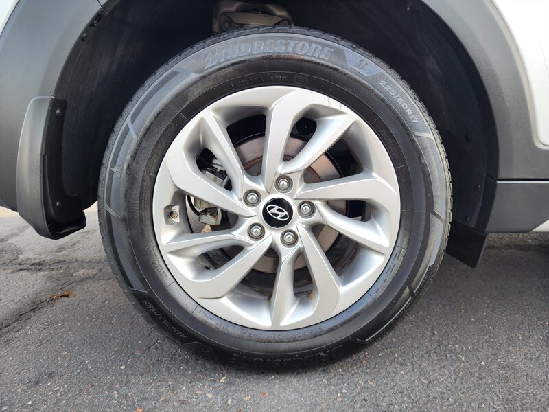 2017 Hyundai Tucson SE - Photo 18 - Fountain Hills, AZ 85268