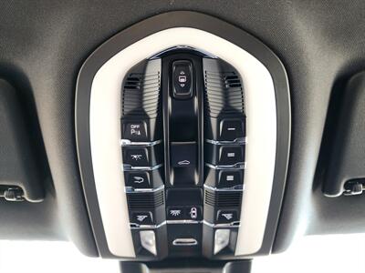 2022 Porsche Macan   - Photo 56 - Fountain Hills, AZ 85268