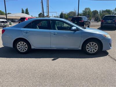 2013 Toyota Camry LE   - Photo 2 - Clearfield, UT 84015