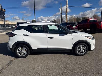 2021 Nissan Kicks S   - Photo 2 - Clearfield, UT 84015