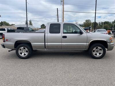 2004 GMC Sierra 1500 SLE   - Photo 2 - Clearfield, UT 84015