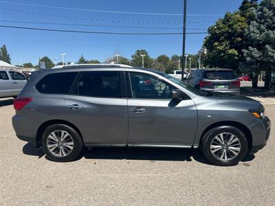 2020 Nissan Pathfinder S   - Photo 2 - Clearfield, UT 84015