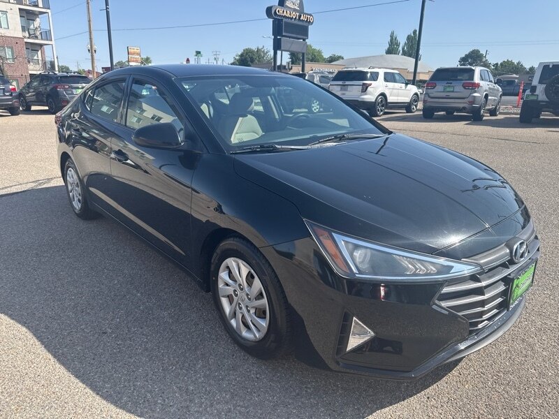 2019 Hyundai Elantra SE  