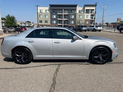 2021 Chrysler 300 Series S V6   - Photo 2 - Clearfield, UT 84015