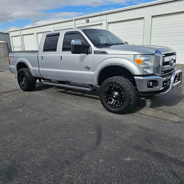 2011 Ford F-350 Super Duty Lariat  