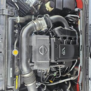 2010 Nissan Frontier SE V6   - Photo 7 - West Haven, UT 84401