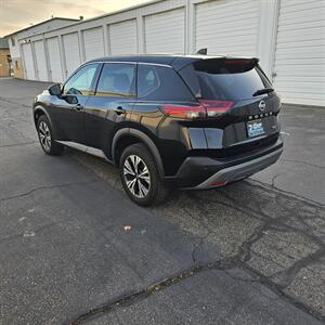 2021 Nissan Rogue SV   - Photo 4 - West Haven, UT 84401