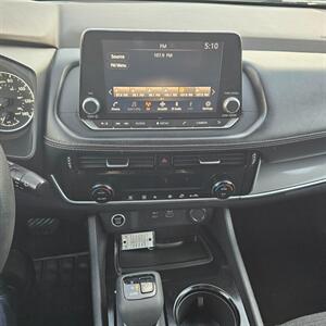 2021 Nissan Rogue SV   - Photo 11 - West Haven, UT 84401