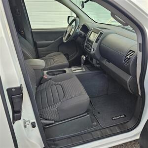 2019 Nissan Frontier SV V6   - Photo 15 - West Haven, UT 84401