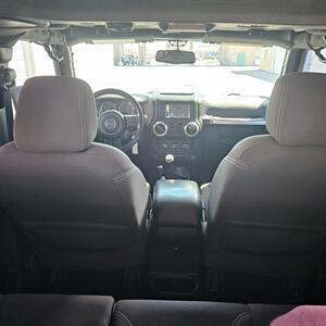 2017 Jeep Wrangler Unlimited Sahara   - Photo 18 - West Haven, UT 84401