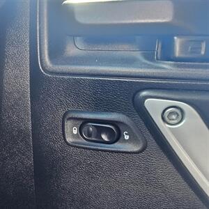 2017 Jeep Wrangler Unlimited Sahara   - Photo 15 - West Haven, UT 84401