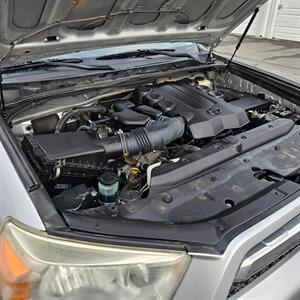 2013 Toyota 4Runner SR5   - Photo 5 - West Haven, UT 84401