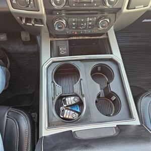 2017 Ford F-250 Super Duty Lariat   - Photo 18 - West Haven, UT 84401