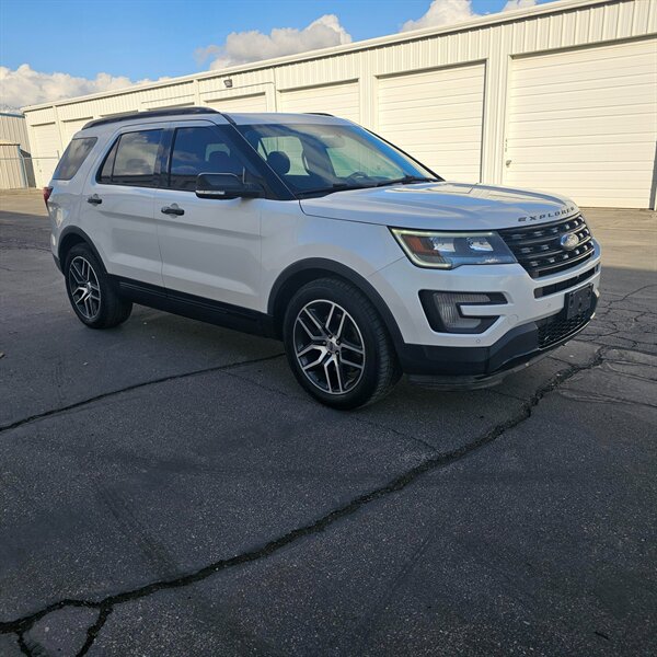 2017 Ford Explorer Sport
