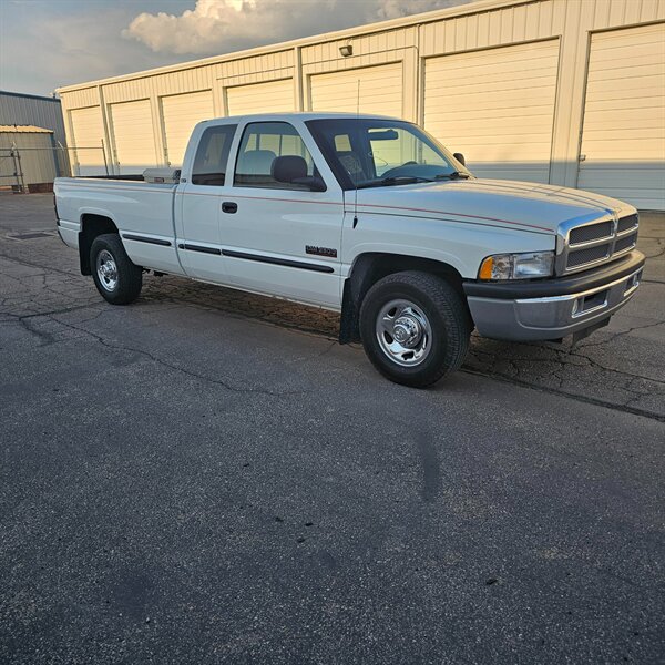 1999 Dodge Ram 2500 Laramie SLT - Photo 1 - West Haven, UT 84401