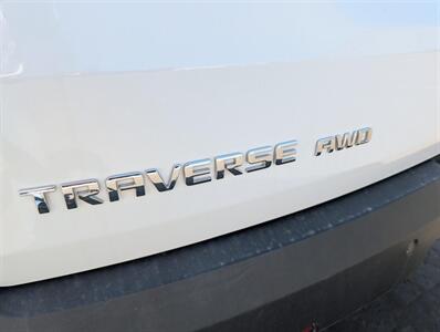 2018 Chevrolet Traverse LT Cloth - Photo 8 - West Haven, UT 84401