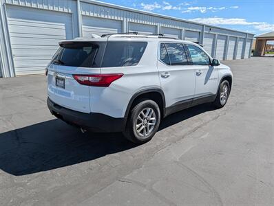 2018 Chevrolet Traverse LT Cloth - Photo 3 - West Haven, UT 84401