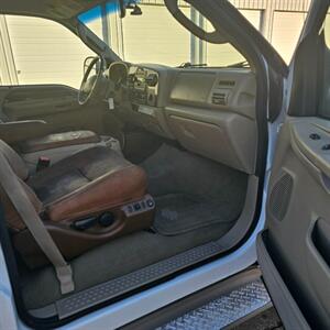 2005 Ford F-250 Super Duty XL 4dr Crew Cab XL   - Photo 15 - West Haven, UT 84401