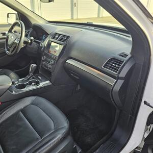 2018 Ford Explorer XLT   - Photo 11 - West Haven, UT 84401