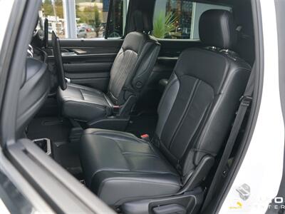 2022 Jeep Wagoneer Series III   - Photo 32 - Lynnwood, WA 98036