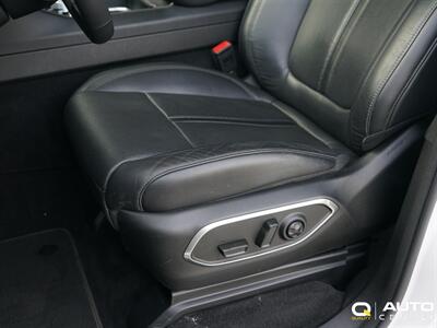 2022 Jeep Wagoneer Series III   - Photo 15 - Lynnwood, WA 98036
