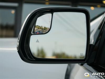 2022 Jeep Wagoneer Series III   - Photo 12 - Lynnwood, WA 98036