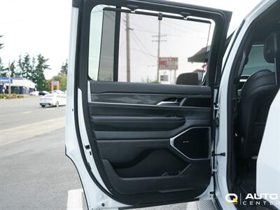 2022 Jeep Wagoneer Series III   - Photo 29 - Lynnwood, WA 98036