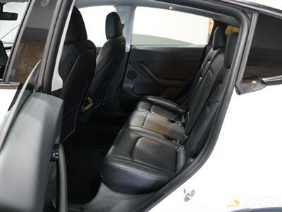 2021 Tesla Model Y Standard Range   - Photo 21 - Lynnwood, WA 98036