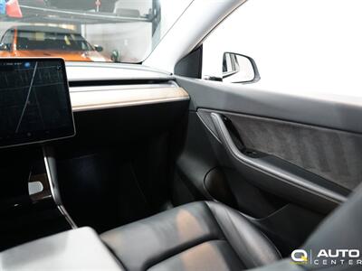 2021 Tesla Model Y Standard Range   - Photo 16 - Lynnwood, WA 98036