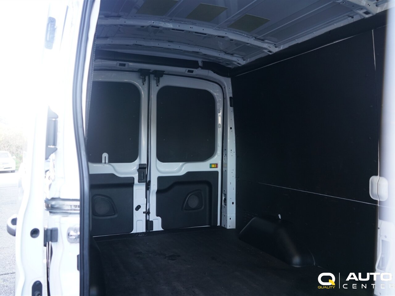 2024 Ford Transit - Photo 5 - Lynnwood, WA 98036