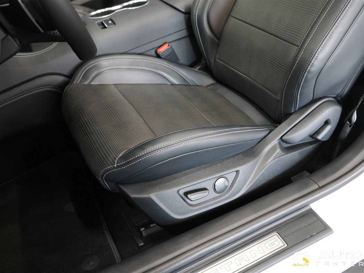 2024 Ford Mustang GT Premium - Photo 18 - Lynnwood, WA 98036