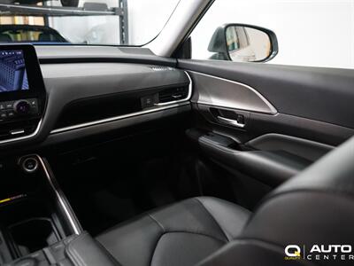 2025 Toyota Grand Highlander XLE   - Photo 20 - Lynnwood, WA 98036