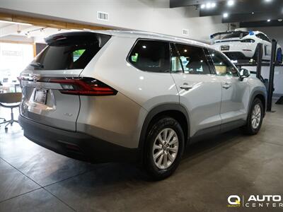 2025 Toyota Grand Highlander XLE   - Photo 4 - Lynnwood, WA 98036