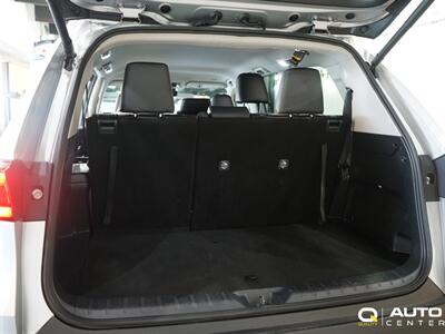 2025 Toyota Grand Highlander XLE   - Photo 30 - Lynnwood, WA 98036