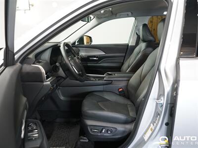 2025 Toyota Grand Highlander XLE   - Photo 13 - Lynnwood, WA 98036