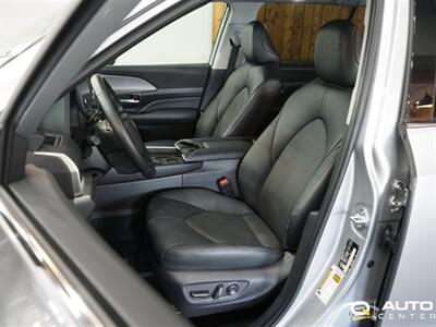 2025 Toyota Grand Highlander XLE   - Photo 12 - Lynnwood, WA 98036