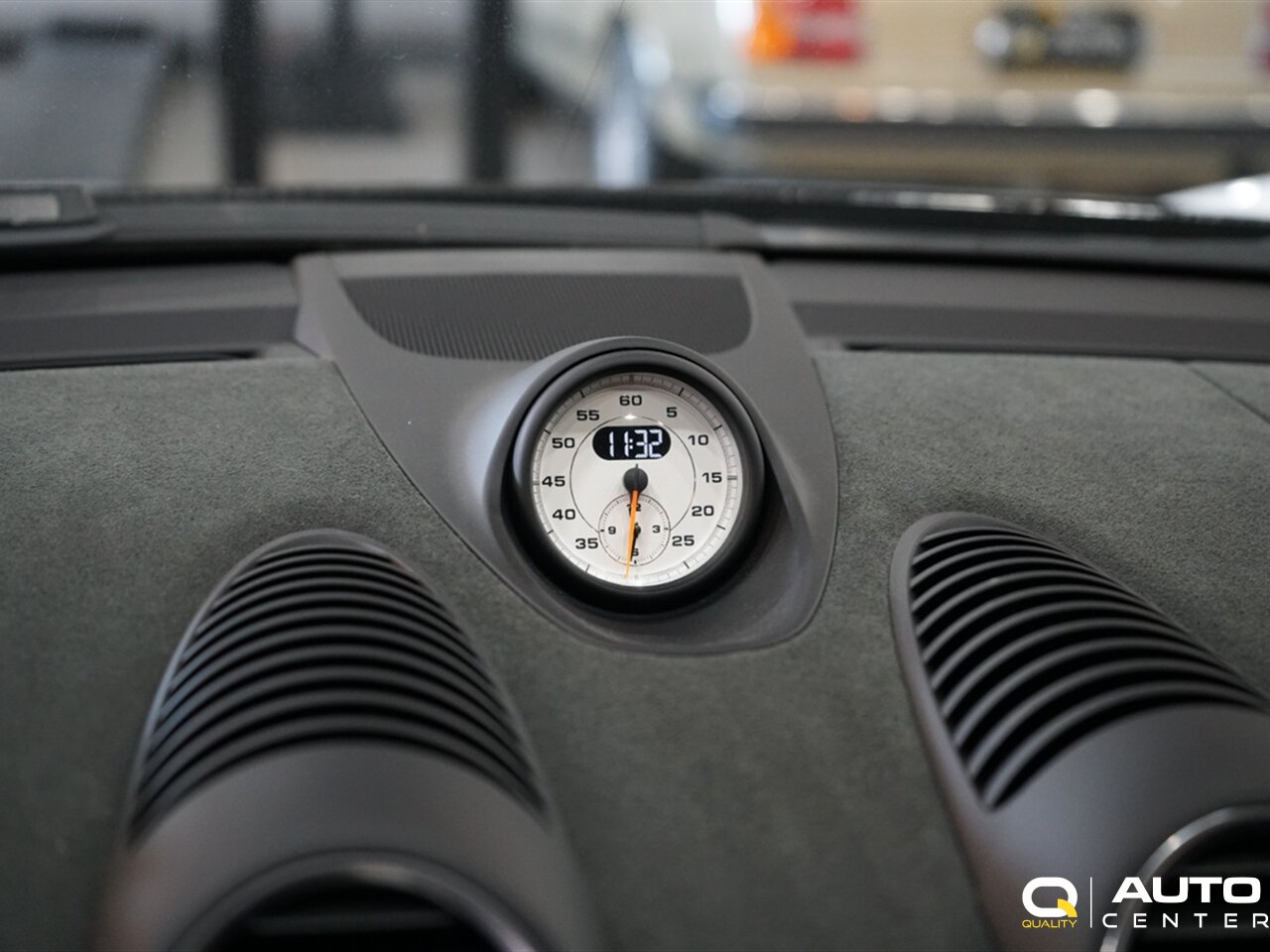 2023 Porsche 718 Cayman GT4 RS - Photo 32 - Lynnwood, WA 98036