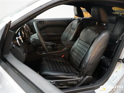 2005 Ford Mustang GT Premium   - Photo 10 - Lynnwood, WA 98036