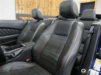 2011 Ford Mustang V6 Premium   - Photo 11 - Lynnwood, WA 98036
