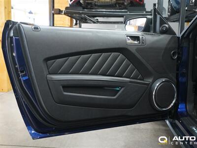 2011 Ford Mustang V6 Premium   - Photo 8 - Lynnwood, WA 98036