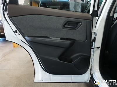 2022 Nissan Rogue S   - Photo 11 - Lynnwood, WA 98036