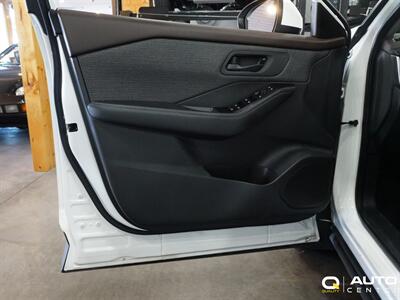 2022 Nissan Rogue S   - Photo 8 - Lynnwood, WA 98036