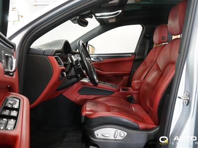 2017 Porsche Macan GTS   - Photo 19 - Lynnwood, WA 98036