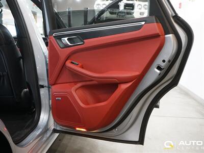 2017 Porsche Macan GTS   - Photo 14 - Lynnwood, WA 98036