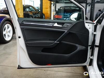 2019 Volkswagen Golf R DCC & Navigation 4Motion 4Motion   - Photo 10 - Lynnwood, WA 98036