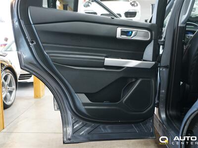 2022 Ford Explorer Limited   - Photo 17 - Lynnwood, WA 98036