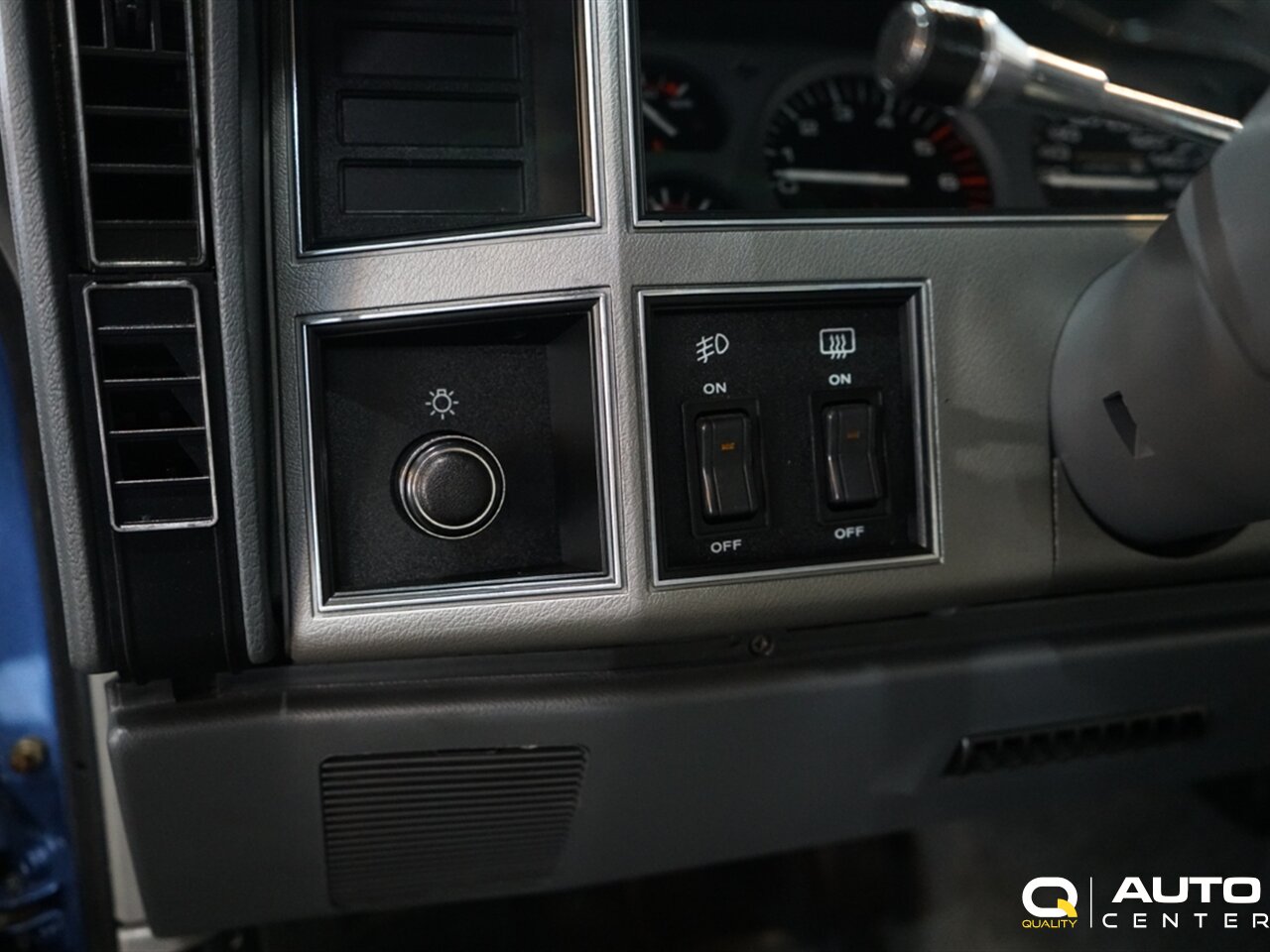 1989 Jeep Cherokee Laredo - Photo 30 - Lynnwood, WA 98036